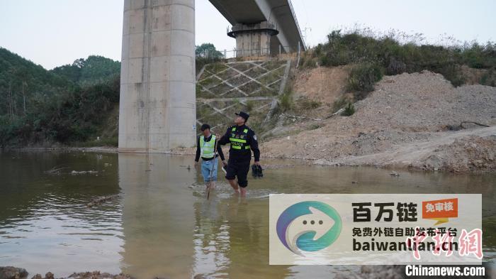 护航南珠高铁南玉段新线安全开通 南宁铁路警察自制巡路地图 (南珠高铁最新动态)